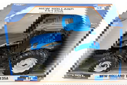 1/16 Ertl New Holland TS135A Tractor