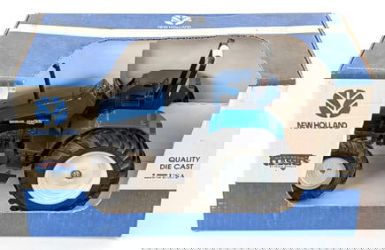 1/16 Scale Models New Holland 5635 Tractor