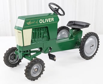 Scale Models Spirit Of Oliver Wide Front Pedal Tractor