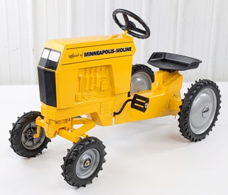 Scale Models Spirit Of Minneapolis-Moline Wide Front Pedal Tractor