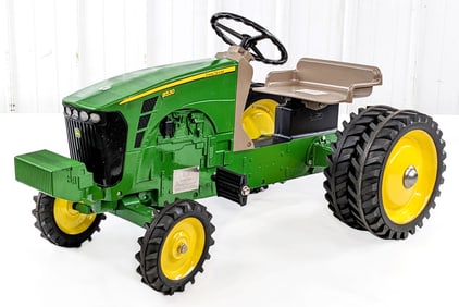Ertl John Deere 8530 Wide Front Pedal Tractor w/ Duals