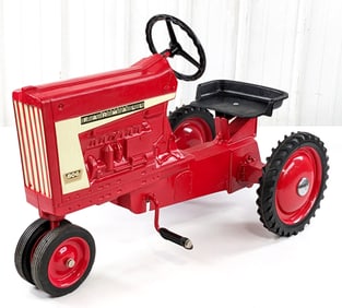 Restored Ertl IH Farmall 806 Narrow Front Pedal Tractor