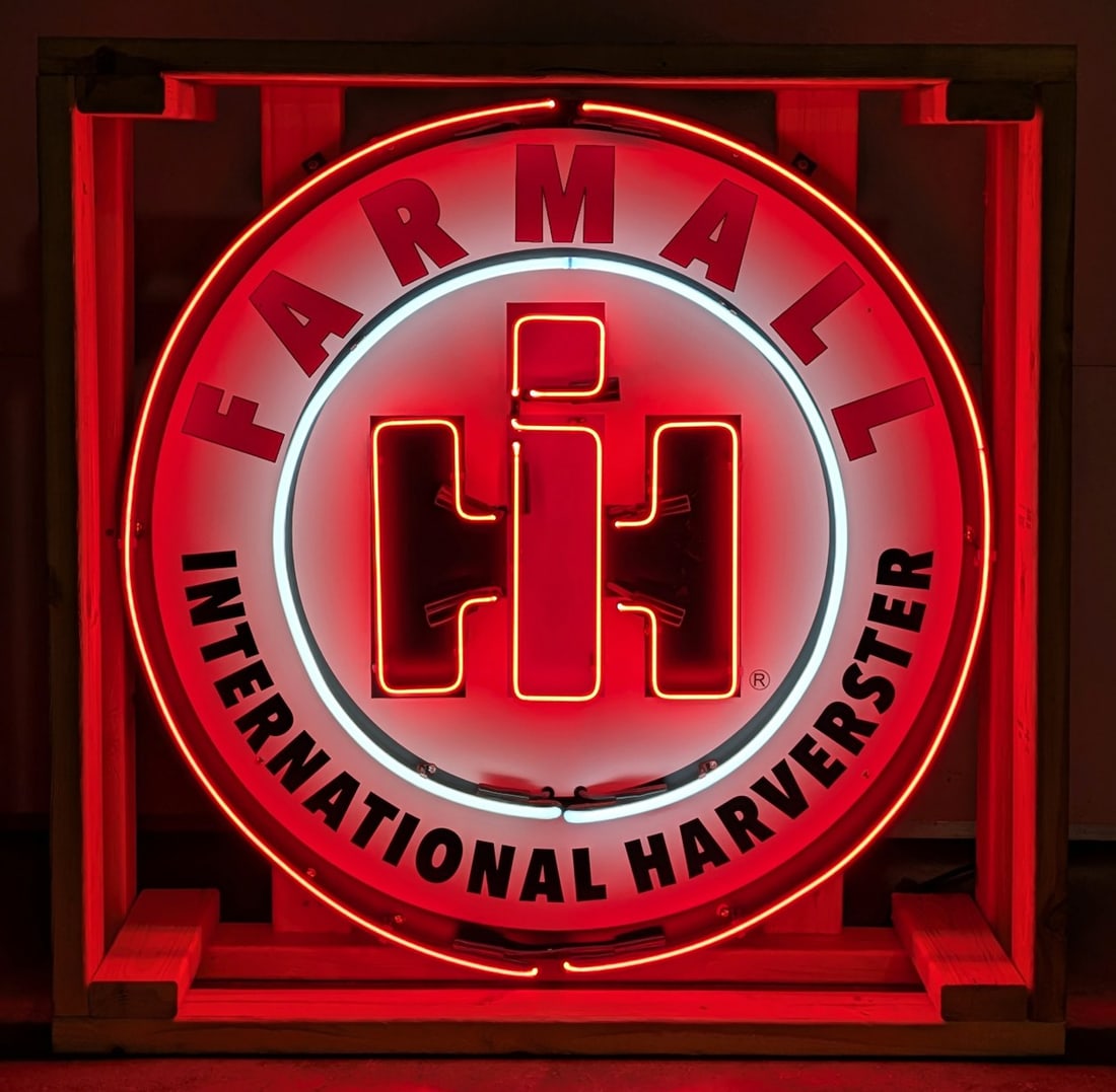 Custom International Harvester Neon Sign (1 of 9)