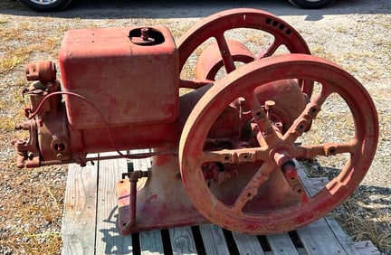 McCormick Deering 6HP M