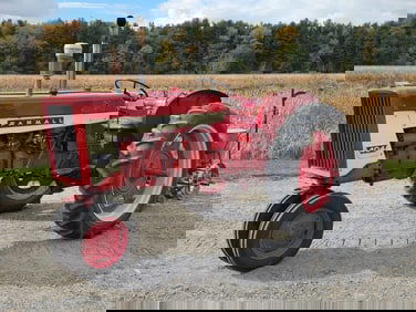 1961 Farmall 404 with McCormick Deering 2 Row Planter