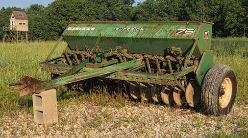 Oliver Superior 76 Grain drill