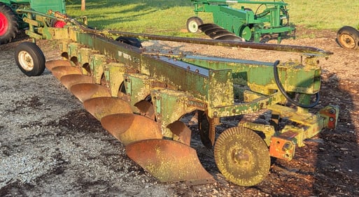 Oliver Semi-Mount 7 Bottom Plow