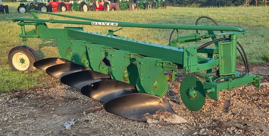 Oliver 5 Bottom Semi-Mount Plow