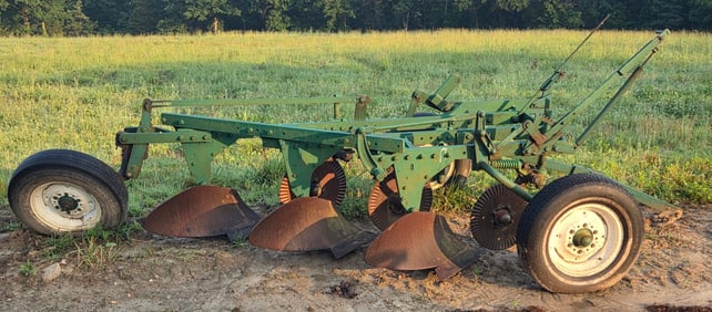 Oliver 3 Bottom Trailer Plow