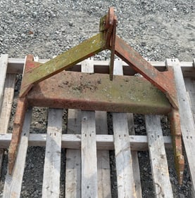 2 Point Fast Hitch to 3 Point Adapter