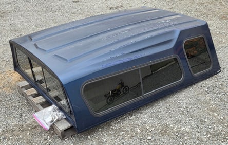 ARE 8' Truck Bed Cap