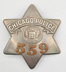 Obsolete C.H. Hanson Chicago Police Pie Plate Badge #559