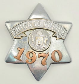Obsolete C.H. Hanson Chicago Police Pie Plate Badge #1970