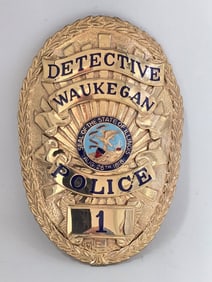 Obsolete Entenmann-Rovin Waukegan Illinois Police Detective Shield Badge #1