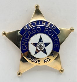 Obsolete Named Retired Chicago Police FOP Lodge No. 7 Presentation Star Badge