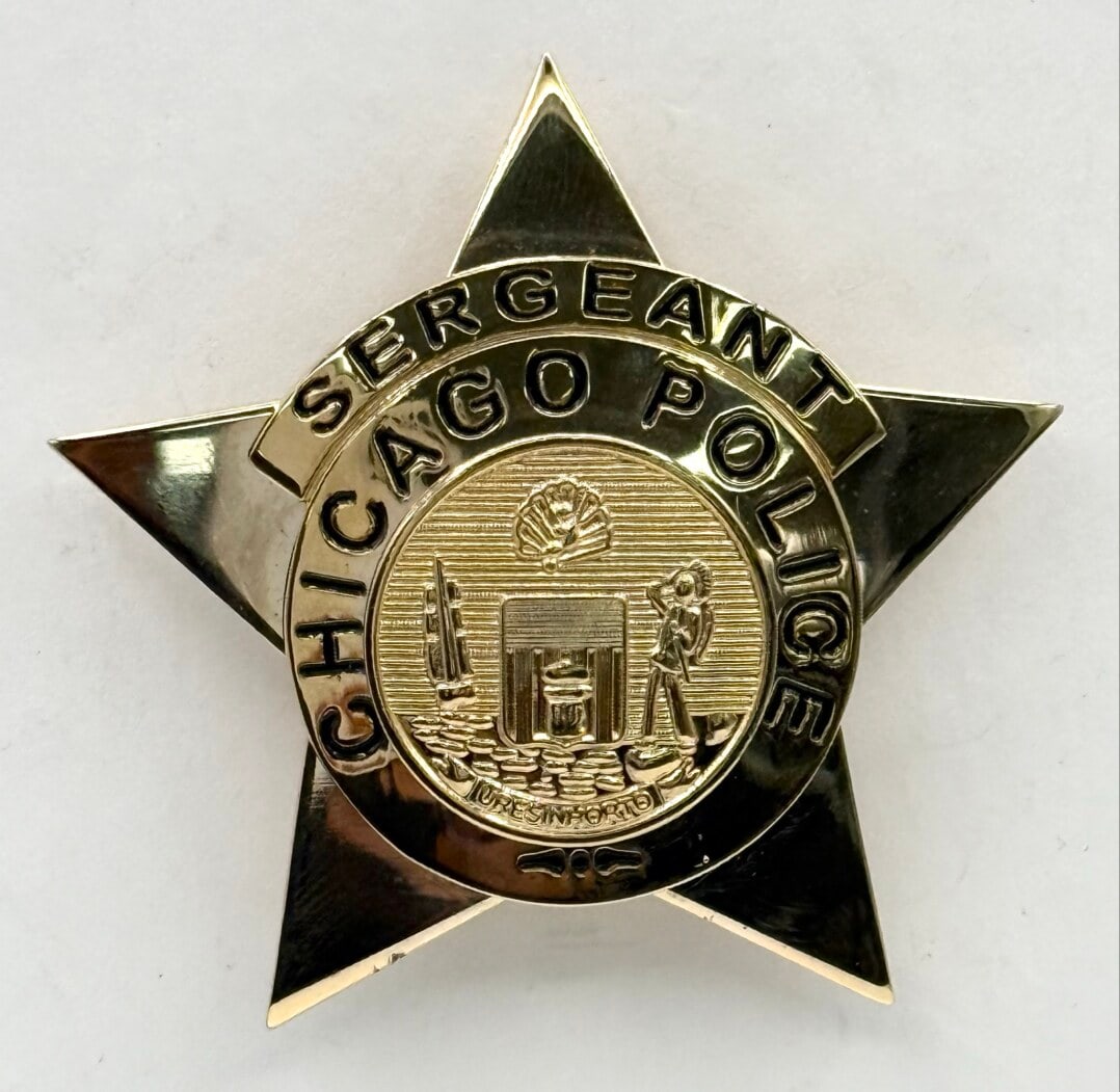 Obsolete V.H. Blackinton Named Retired Chicago Police Sergeant Presentation Star Badge (1 of 2)