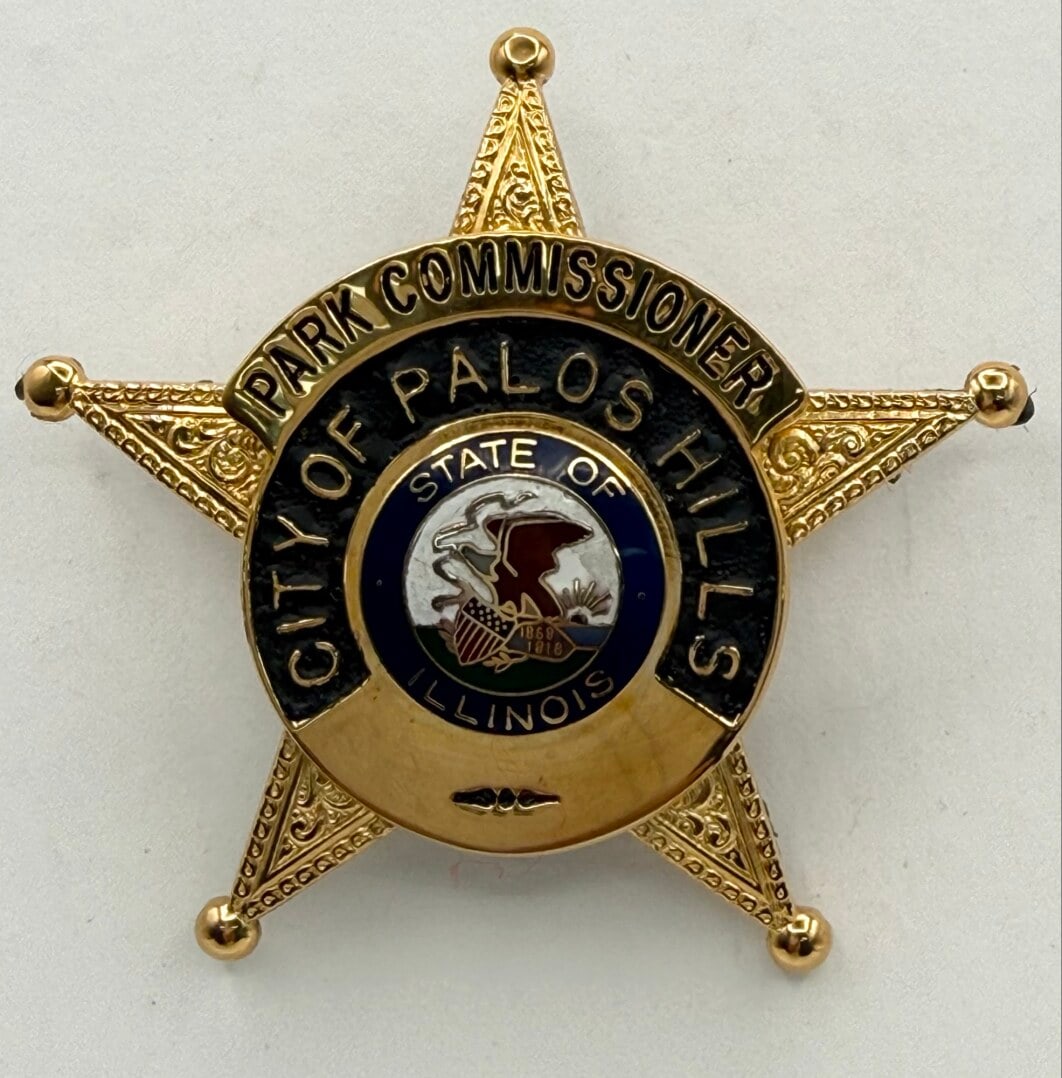 Obsolete Blackinton City Of Palos Hills Illinois Park Commissioner Star Badge #205: Obsolete City Of Palos Hills Illinois Park Commissioner 5-Point Star Badge. Badge is in nice condition with a pin back, has some light age and use wear. Maker marked Blackinton. It measures approximat
