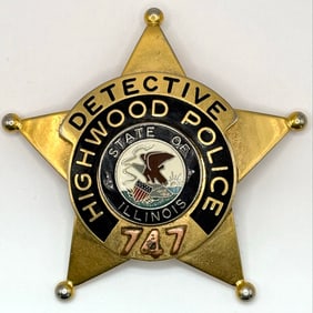 Obsolete Blackinton Highwood Illinois Police Detective 5-Point Star Badge #747