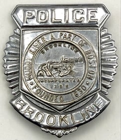 Obsolete Robbins Co. Brookline Massachusetts Police Shield Badge #D95