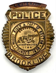 Obsolete Robbins Co. Brookline Massachusetts Police Lieutenant Shield Badge #6