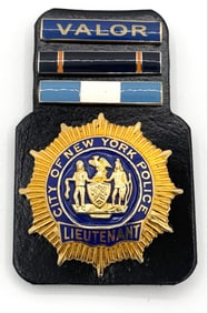 Obsolete City Of New York Police Lieutenant Badge With Citation Holder