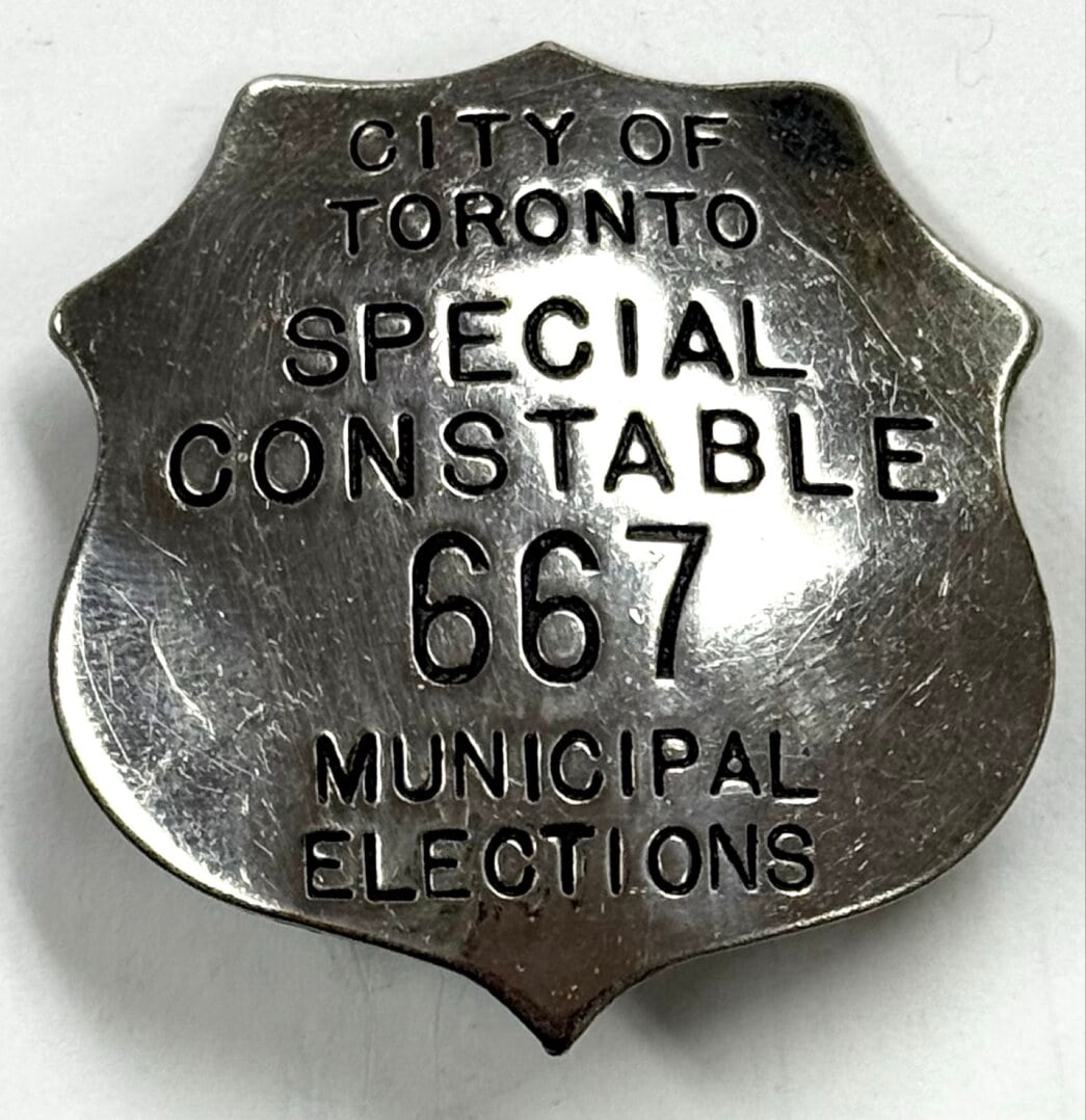 Obsolete City Of Toronto Special Constable Municipal Elections Shield Badge #667 (1 of 2)