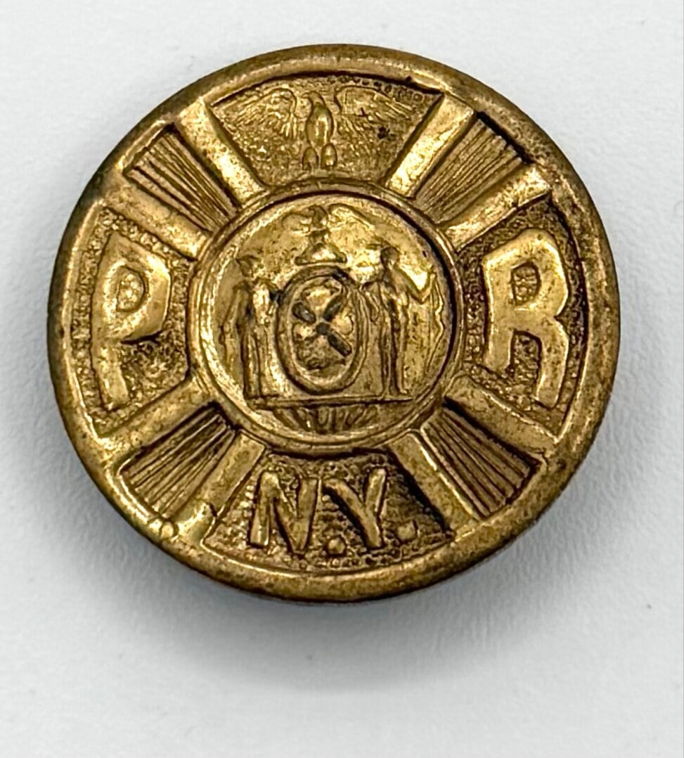 Obsolete Louis Markowitz New York City Police Reserve Lapel Badge: Obsolete New York City Police Reserve Lapel Badge. The gold-tone badge has a screw back and has some light age and use wear. Maker marked Louis Markowitz New York. Measures approximately 1" in diamete