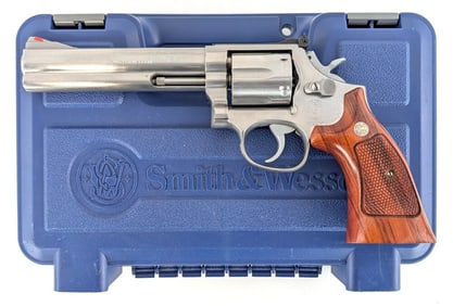 Smith & Wesson Model 686 .357 Magnum Revolver w/ Case