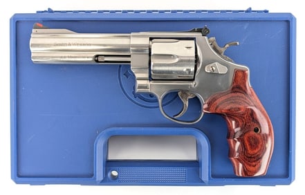 Smith & Wesson Model 629-4 Classic .44 Mag Revolver w/ Case