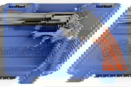 Smith & Wesson Model 586-1 .357 Mag Revolver w/ Case