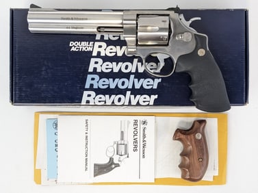 Smith & Wesson Model 629-3 Classic DX .44 Magnum Revolver w/ Box