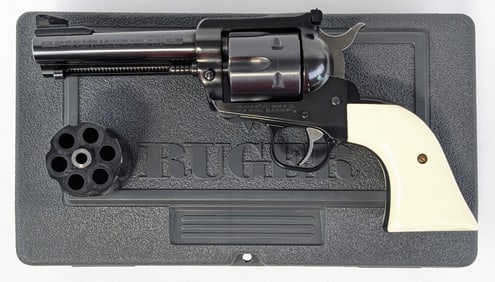 Ruger New Model Blackhawk .357 Mag / 9mm Revolver w/ Case