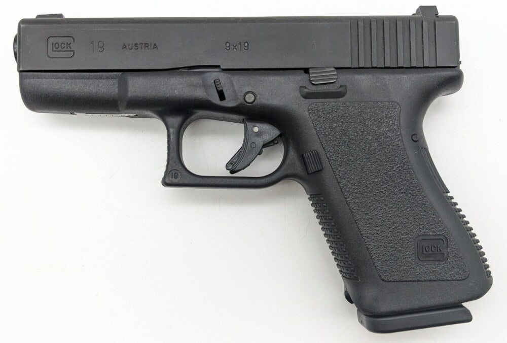Glock Model 19 9mm Semi Auto Pistol: Manufacturer: Glock, Model: 19, Type: Pistol, Caliber/Gauge: 9mm, Barrel: 3-7/8 inch, Choke: , Finish: Black, Grip: Polymer, Stock: , Condition: Nice with light scuffs and wear from use and handling. 