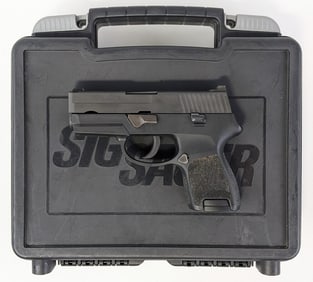 Sig Sauer P250 .40 S&W Semi Auto Pistol w/ Case