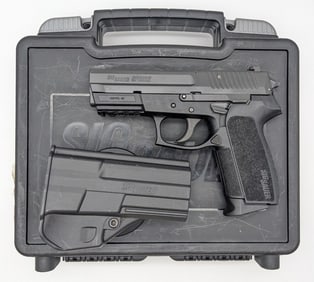 Sig Sauer SP2022 9mm Semi Auto Pistol w/ Case