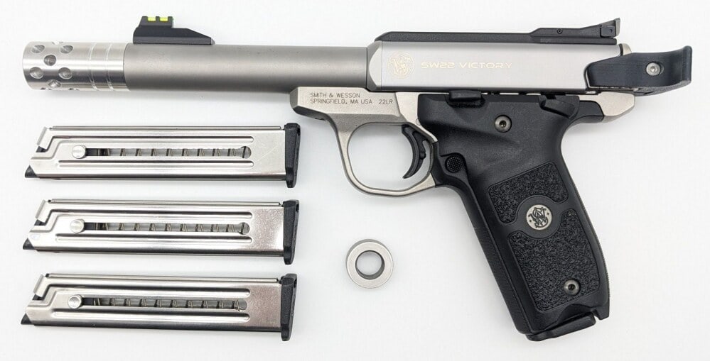 Smith & Wesson Model SW22 Victory Target .22 LR Semi Auto Pistol (1 of 10)