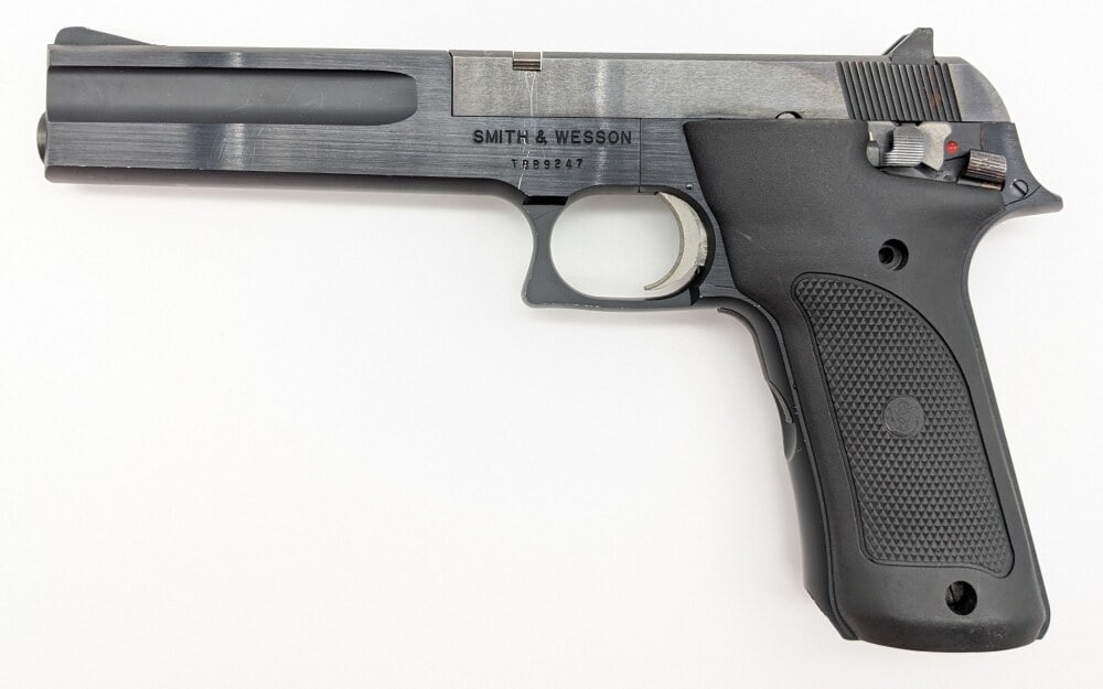 Smith & Wesson Model 422 .22 LR Semi Auto Pistol (1 of 9)