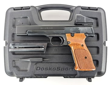 Smith & Wesson Model 41 .22 LR Semi Auto Pistol