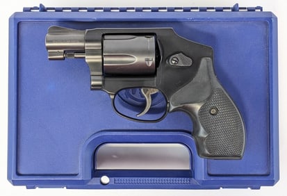 Smith & Wesson Model 442-1 Airweight .38 Spl Hammerless Revolver w/ Case