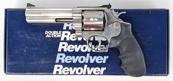 Smith & Wesson Model 610 10mm Revolver w/ Box