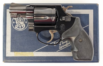 Smith & Wesson Model 37 Chiefs Special Airweight .38 Spl Revolver w/ Box
