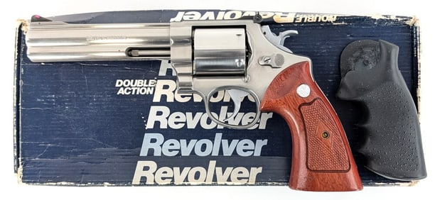 Smith & Wesson Model 629-2 .44 Mag Revolver w/ Box
