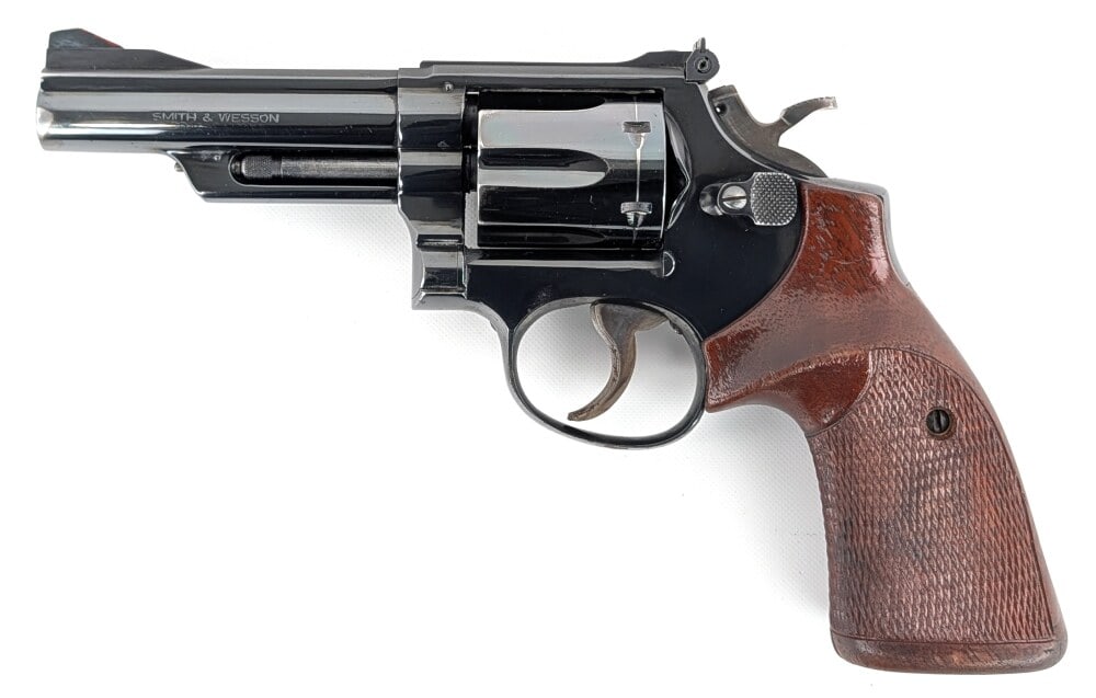 Smith & Wesson Model 19-1 .357 Magnum Revolver (1 of 12)