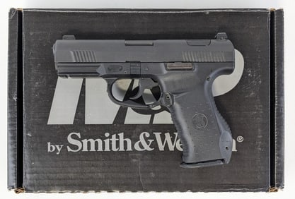 Smith & Wesson SW99 .40 S&W Semi Auto Pistol w/ Box