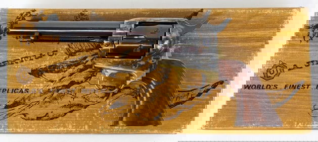 A. Uberti 1873 Regulator .44-40 Single Action Revolver w/ Box