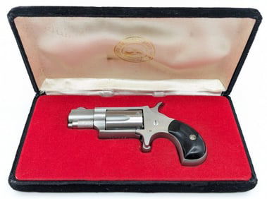 North American Arms Model NAA22 .22 LR 5-Shot Spur Trigger Revolver w/ Case
