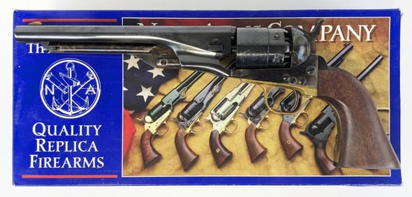 F.lli Pietta Navy Arms Co. 1860 Army .44 Cal Black Powder Revolver w/ Box