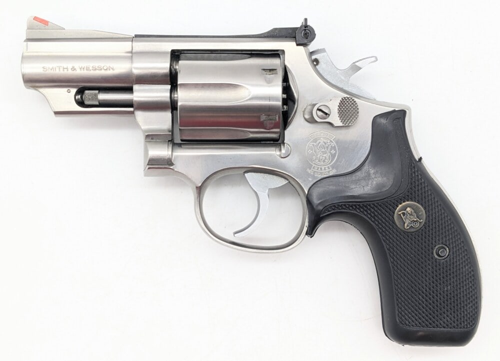 Smith & Wesson Model 66-2 .357 Magnum Revolver (1 of 7)