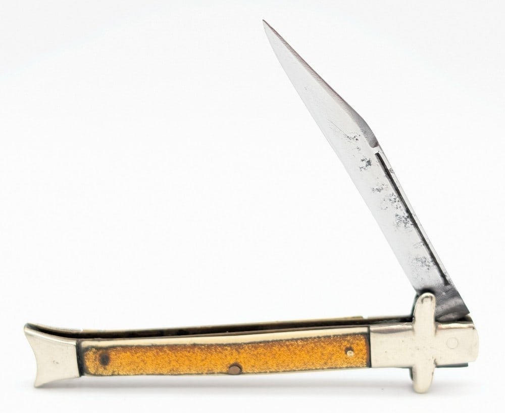 Standard Knife Co. Gold Glitter Celluloid Long Pull Bowtie Fishtail Knife (1 of 3)