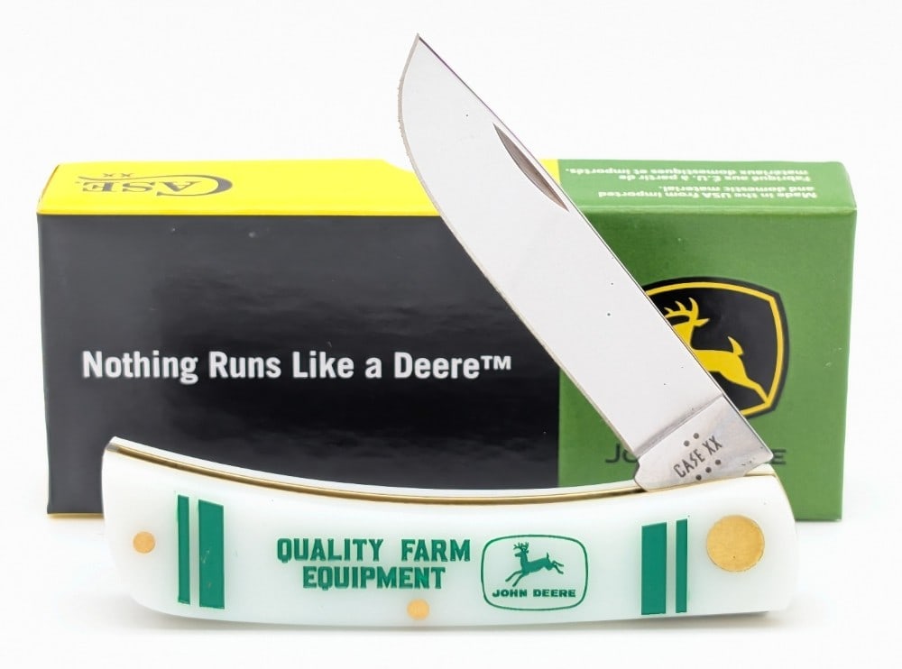 2025 Case XX John Deere White Synthetic Sod Buster Jr. 4137 w/ Box: Knife is in like new condition. Overall measures 3-5/8in when closed.